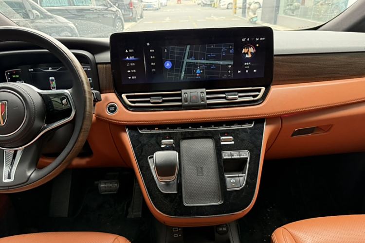 Used Hongqi HQ9 2023 2.0T Smart Connect Flagship Edition Interior 4
