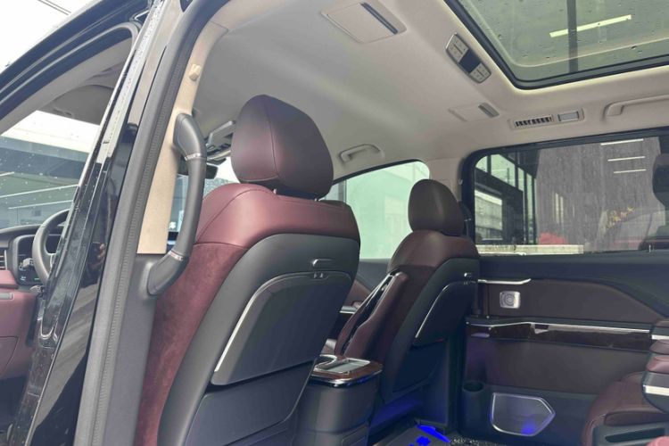 Used Hongqi HQ9 2023 2.0T Smart Connect Flagship Edition Interior 5
