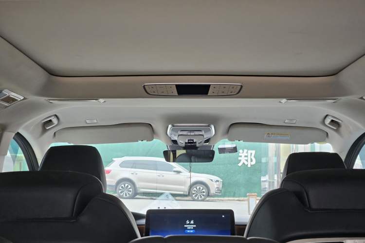 Used Hongqi HQ9 2023 2.0T Smart Connect Flagship Edition Interior 5