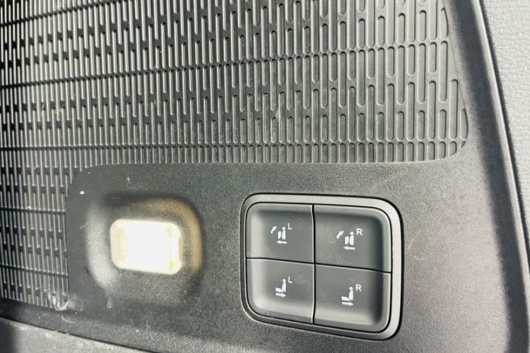 Used Hongqi HQ9 2023 2.0T Smart Connect Flagship Edition Interior 5