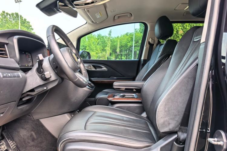 Used Hongqi HQ9 2023 2.0T Smart Connect Flagship Edition Interior 6