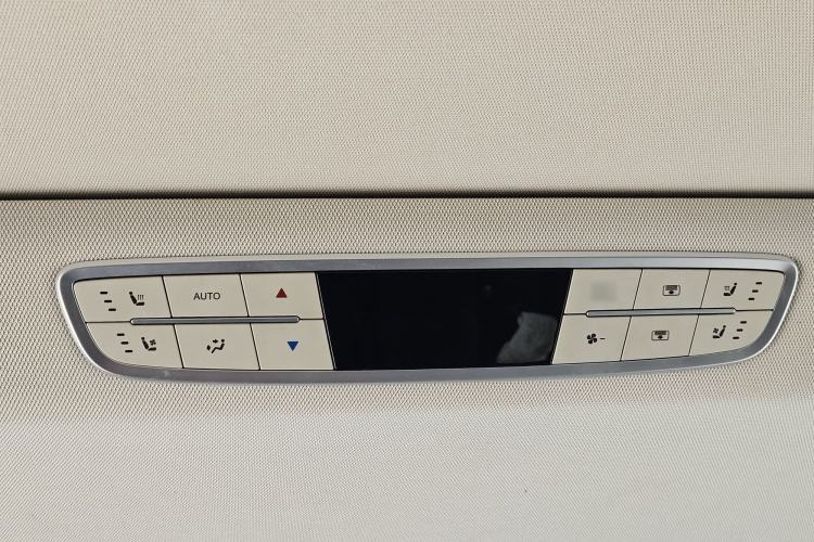 Used Hongqi HQ9 2023 2.0T Smart Connect Flagship Edition Interior 6