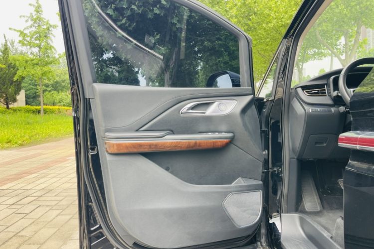 Used Hongqi HQ9 2023 2.0T Smart Connect Flagship Edition Interior 6
