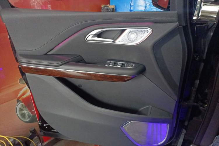 Used Hongqi HQ9 2023 2.0T Smart Connect Flagship Edition Interior 7