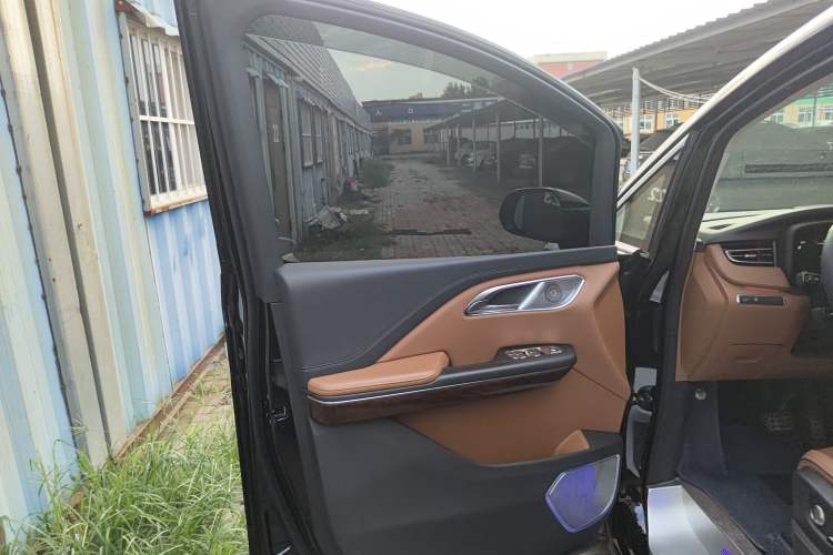 Used Hongqi HQ9 2023 2.0T Smart Connect Flagship Edition Interior 7