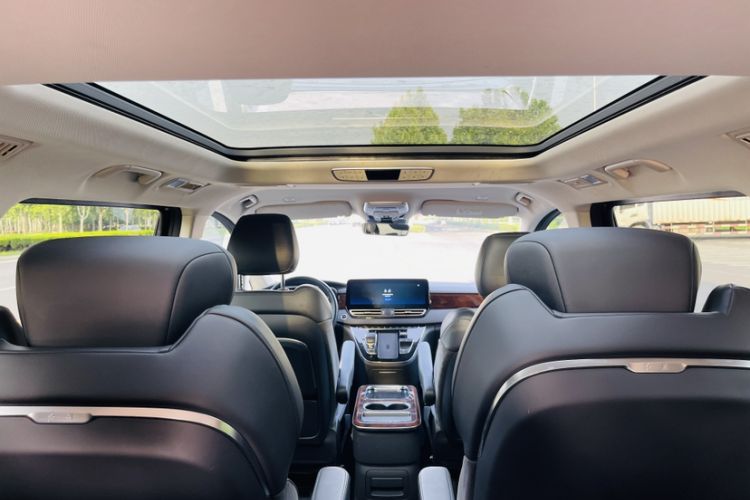 Used Hongqi HQ9 2023 2.0T Smart Connect Flagship Edition Interior 7