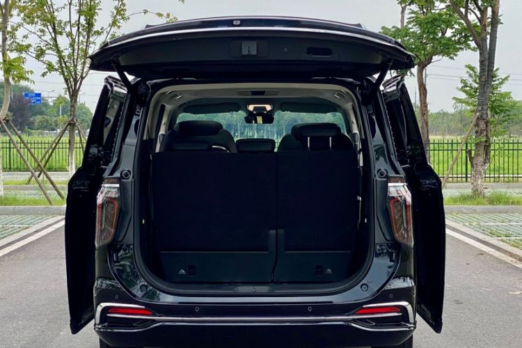 Used Hongqi HQ9 2023 2.0T Smart Connect Flagship Edition Interior 7