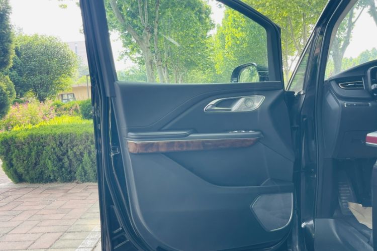 Used Hongqi HQ9 2023 2.0T Smart Connect Flagship Edition Interior 8