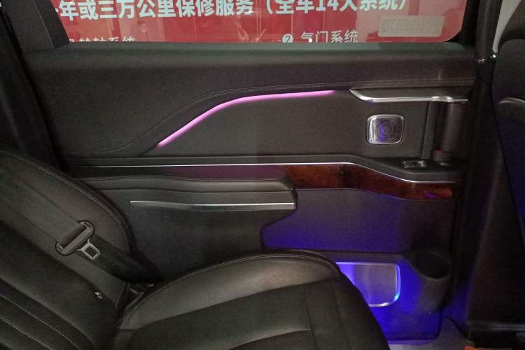 Used Hongqi HQ9 2023 2.0T Smart Connect Flagship Edition Interior 8