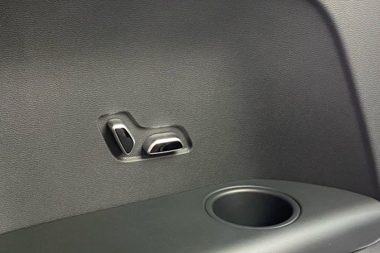 Used Hongqi HQ9 2023 2.0T Smart Connect Flagship Edition Interior 8