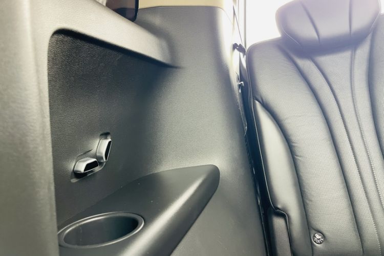Used Hongqi HQ9 2023 2.0T Smart Connect Flagship Edition Interior 9