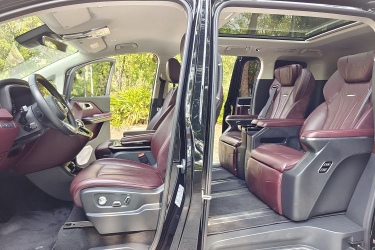 Used Hongqi HQ9 2023 2.0T Smart Connect Flagship Edition Interior 9