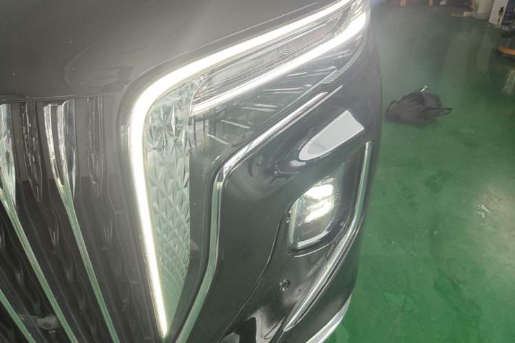 Used Hongqi HQ9 2023 2.0T Smart Connect Flagship Edition Left Front Headlight