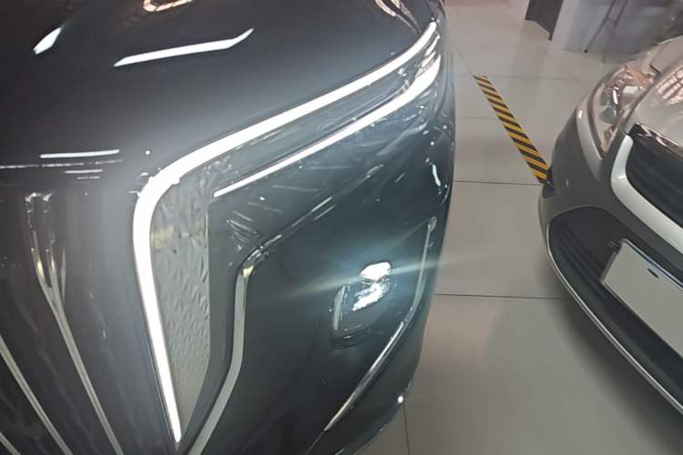 Used Hongqi HQ9 2023 2.0T Smart Connect Flagship Edition Left Front Headlight