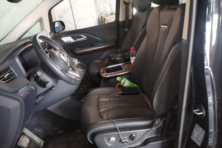 Used Hongqi HQ9 2023 2.0T Smart Connect Flagship Edition Left Front Seat
