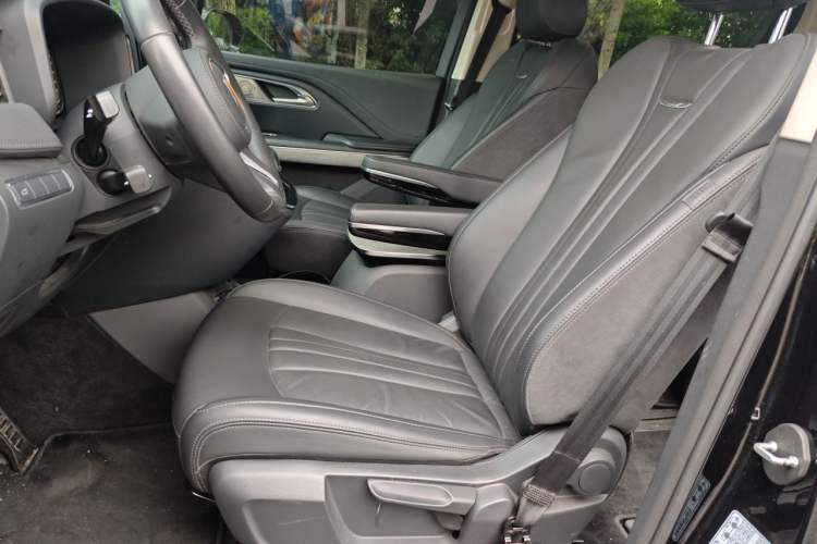 Used Hongqi HQ9 2023 2.0T Smart Connect Flagship Edition Left Front Seat