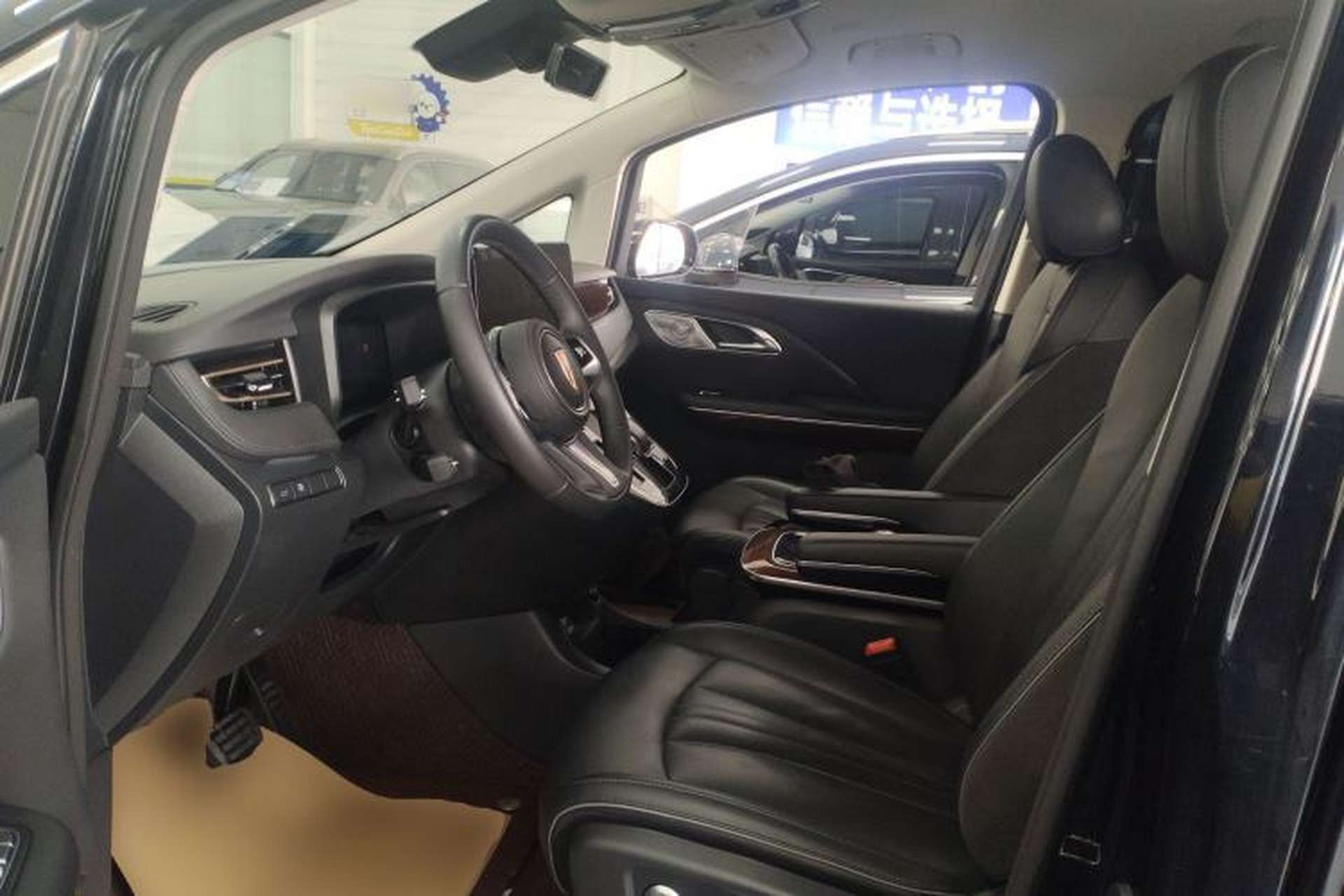 Used Hongqi HQ9 2023 2.0T Smart Connect Flagship Edition Left Front Seat