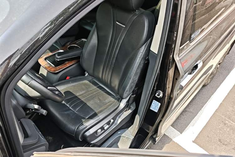 Used Hongqi HQ9 2023 2.0T Smart Connect Flagship Edition Left Front Seat