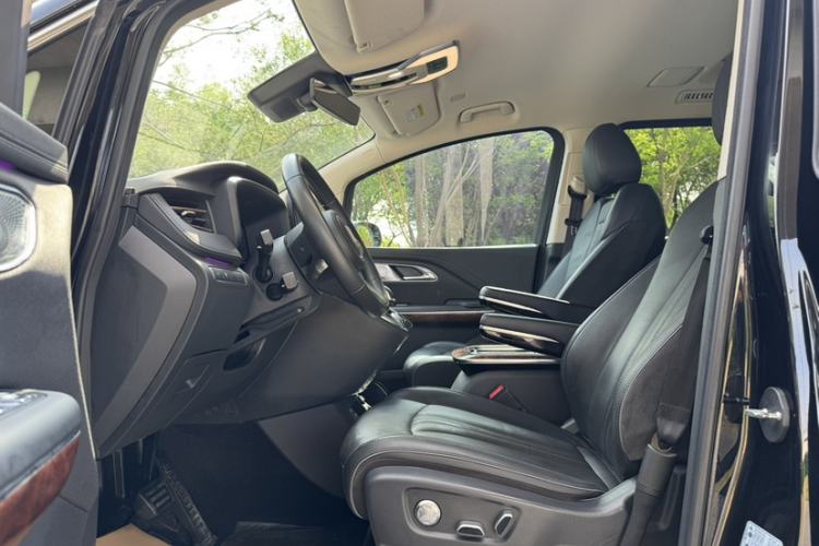 Used Hongqi HQ9 2023 2.0T Smart Connect Flagship Edition Left Front Seat