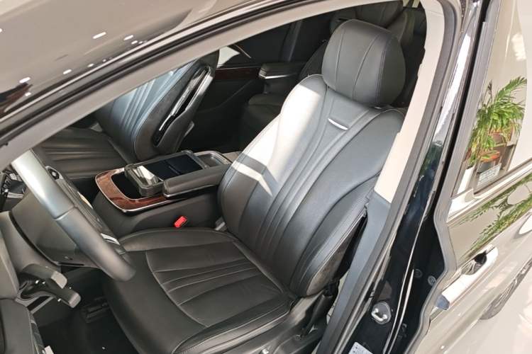 Used Hongqi HQ9 2023 2.0T Smart Connect Flagship Edition Left Front Seat