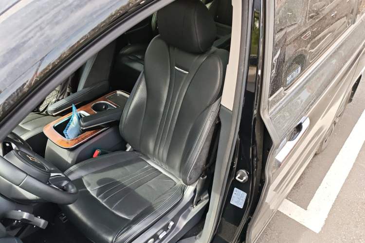 Used Hongqi HQ9 2023 2.0T Smart Connect Flagship Edition Left Front Seat