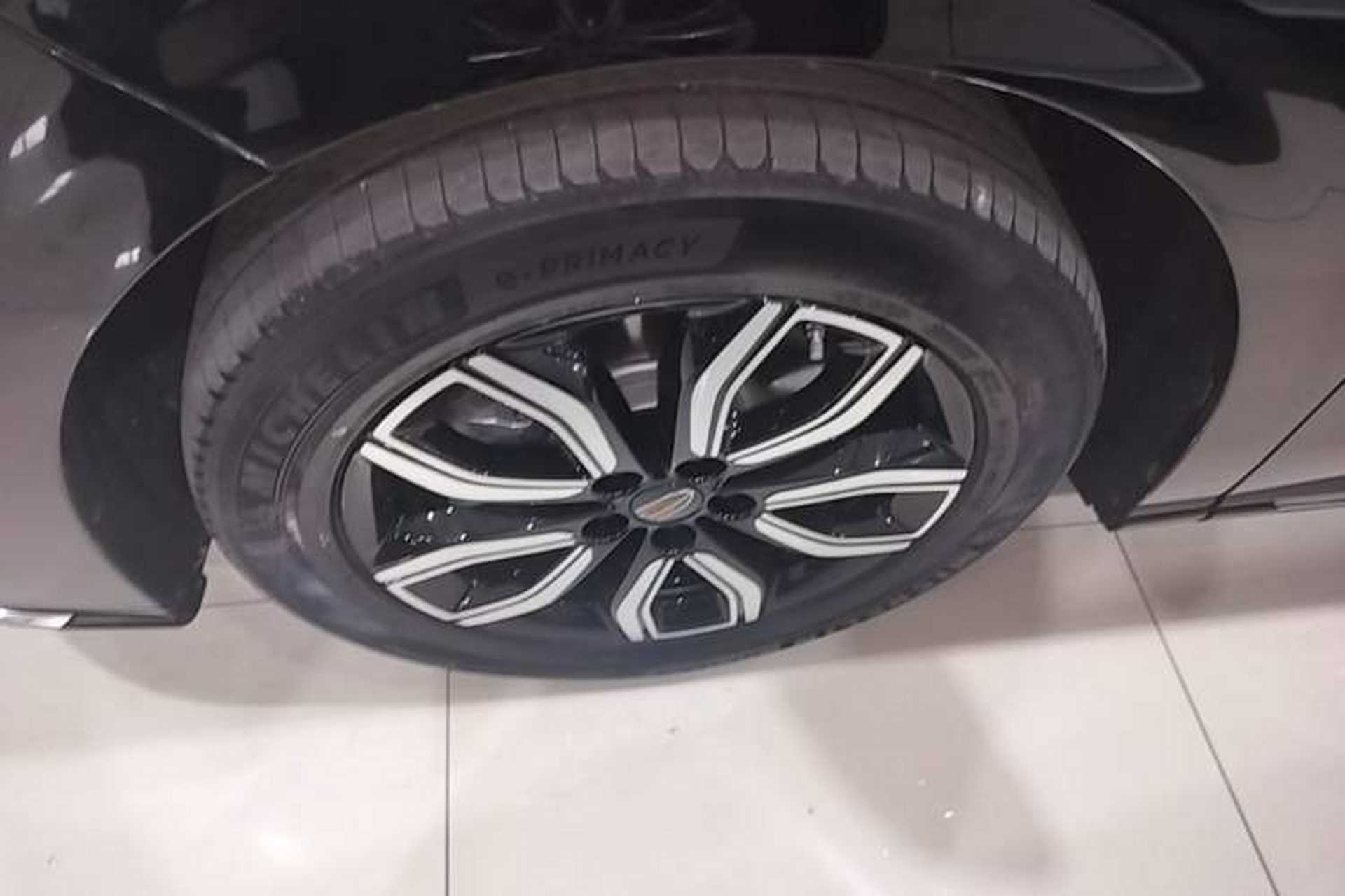 Used Hongqi HQ9 2023 2.0T Smart Connect Flagship Edition Left Front Wheel Hub