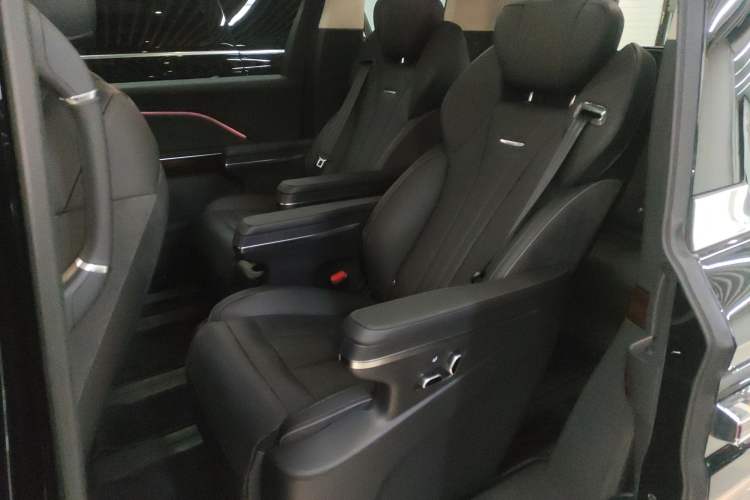 Used Hongqi HQ9 2023 2.0T Smart Connect Flagship Edition Left Rear Seat
