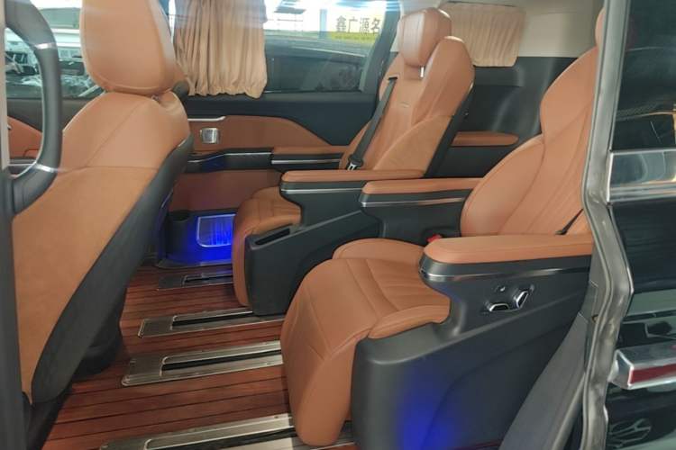 Used Hongqi HQ9 2023 2.0T Smart Connect Flagship Edition Left Rear Seat