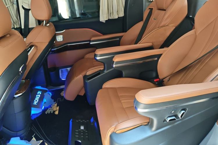 Used Hongqi HQ9 2023 2.0T Smart Connect Flagship Edition Left Rear Seat