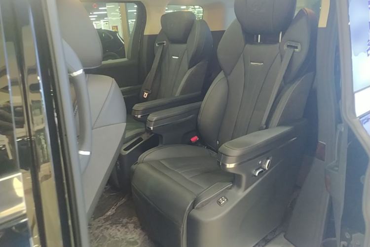 Used Hongqi HQ9 2023 2.0T Smart Connect Flagship Edition Left Rear Seat
