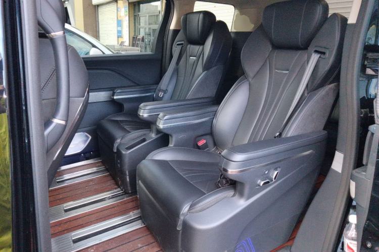 Used Hongqi HQ9 2023 2.0T Smart Connect Flagship Edition Left Rear Seat