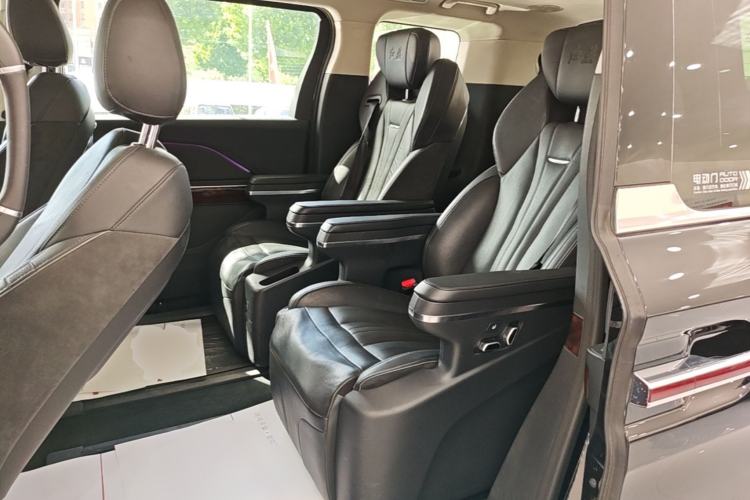 Used Hongqi HQ9 2023 2.0T Smart Connect Flagship Edition Left Rear Seat