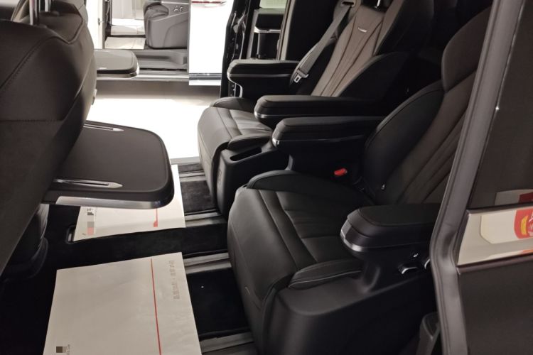 Used Hongqi HQ9 2023 2.0T Smart Connect Flagship Edition Left Rear Seat