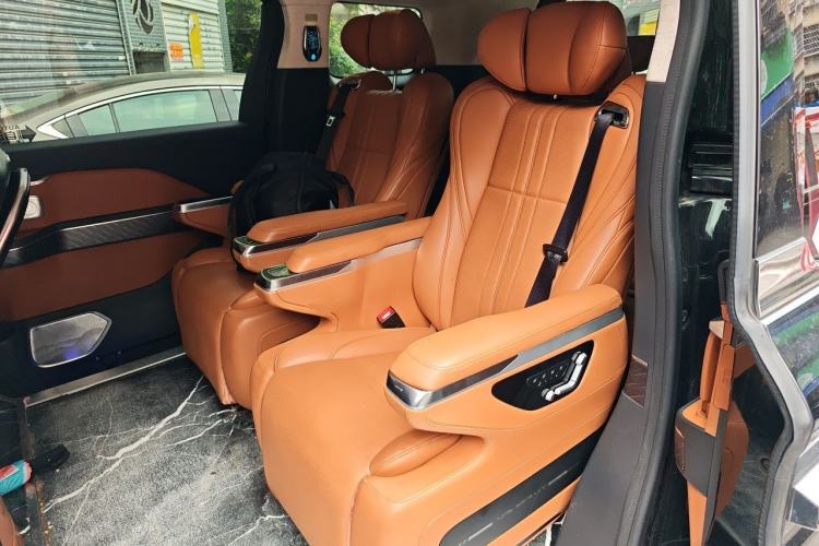 Used Hongqi HQ9 2023 2.0T Smart Connect Flagship Edition Left Rear Seat