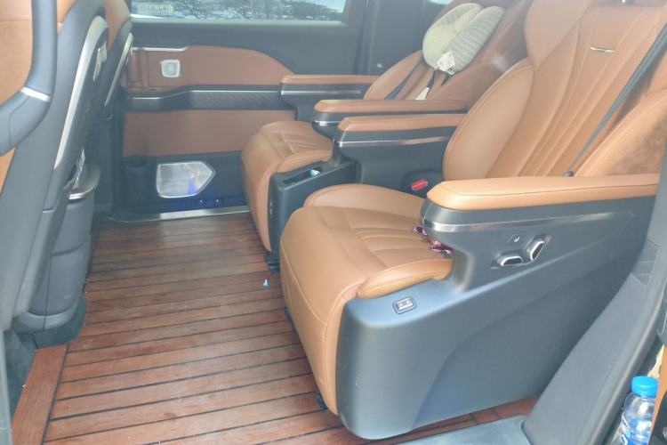 Used Hongqi HQ9 2023 2.0T Smart Connect Flagship Edition Left Rear Seat