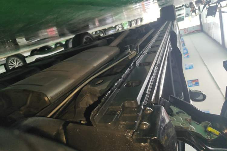 Used Hongqi HQ9 2023 2.0T Smart Connect Flagship Edition Left Side Sill