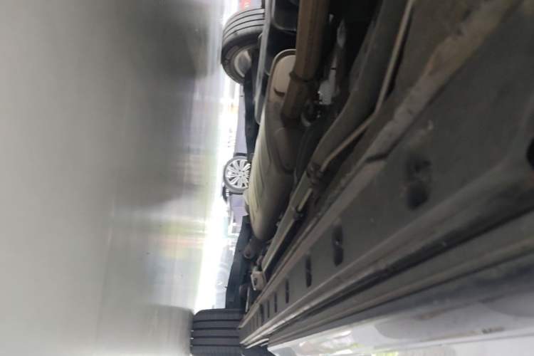 Used Hongqi HQ9 2023 2.0T Smart Connect Flagship Edition Left Side Sill