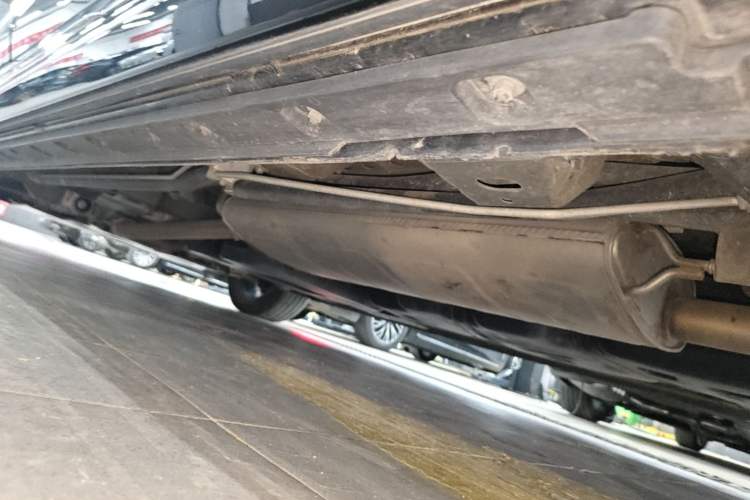 Used Hongqi HQ9 2023 2.0T Smart Connect Flagship Edition Left Side Sill