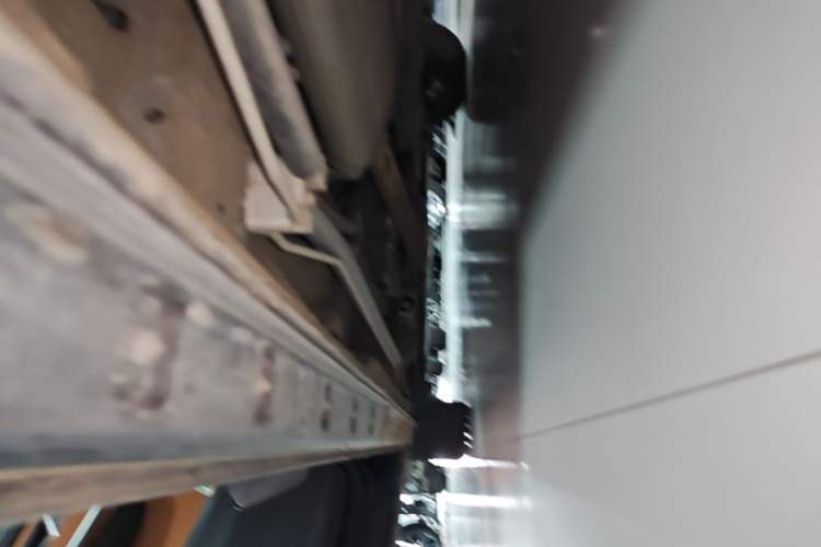 Used Hongqi HQ9 2023 2.0T Smart Connect Flagship Edition Left Side Sill
