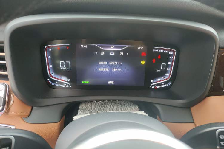 Used Hongqi HQ9 2023 2.0T Smart Connect Flagship Edition Odometer Close Up