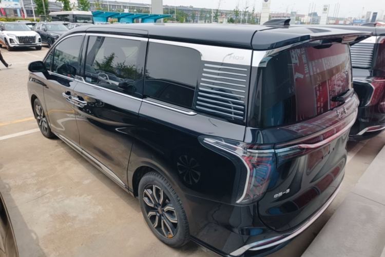 Used Hongqi HQ9 2023 2.0T Smart Connect Flagship Edition Rear Left 45 Deg