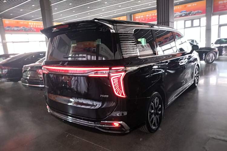 Used Hongqi HQ9 2023 2.0T Smart Connect Flagship Edition Rear Right 45 Deg