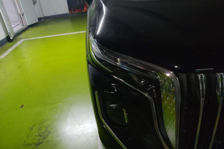 Used Hongqi HQ9 2023 2.0T Smart Connect Flagship Edition Right Front Headlight