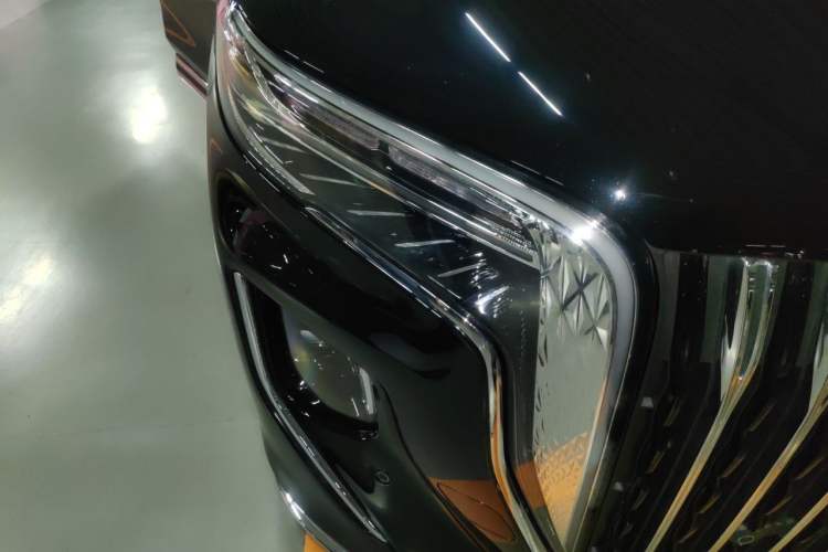 Used Hongqi HQ9 2023 2.0T Smart Connect Flagship Edition Right Front Headlight