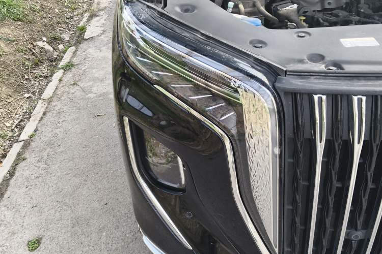 Used Hongqi HQ9 2023 2.0T Smart Connect Flagship Edition Right Front Headlight
