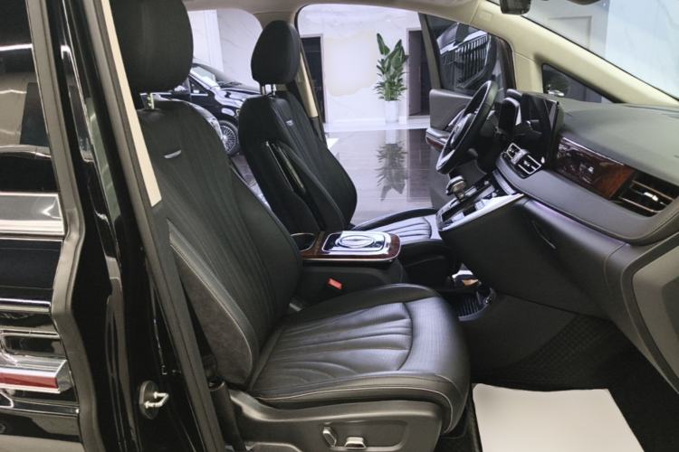 Used Hongqi HQ9 2023 2.0T Smart Connect Flagship Edition Right Front Seat