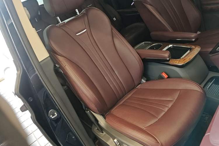 Used Hongqi HQ9 2023 2.0T Smart Connect Flagship Edition Right Front Seat