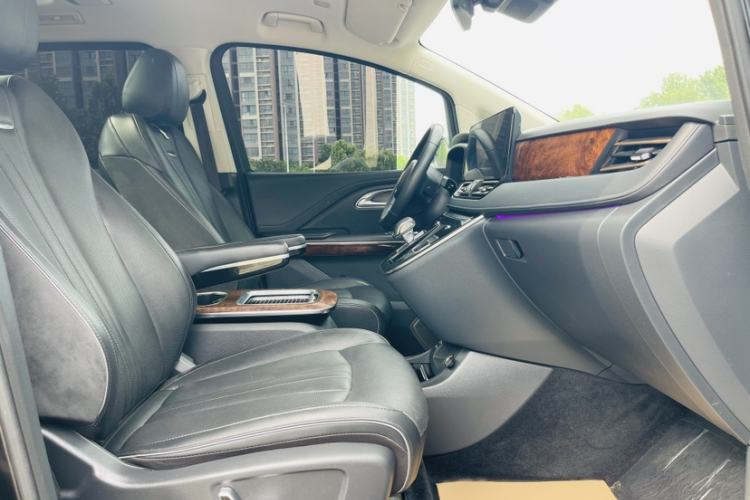Used Hongqi HQ9 2023 2.0T Smart Connect Flagship Edition Right Front Seat