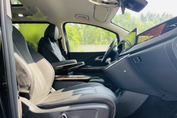 Used Hongqi HQ9 2023 2.0T Smart Connect Flagship Edition Right Front Seat