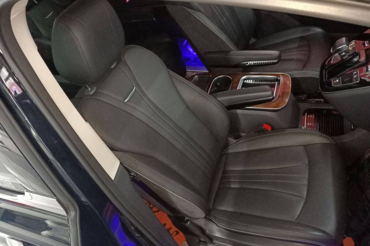 Used Hongqi HQ9 2023 2.0T Smart Connect Flagship Edition Right Front Seat